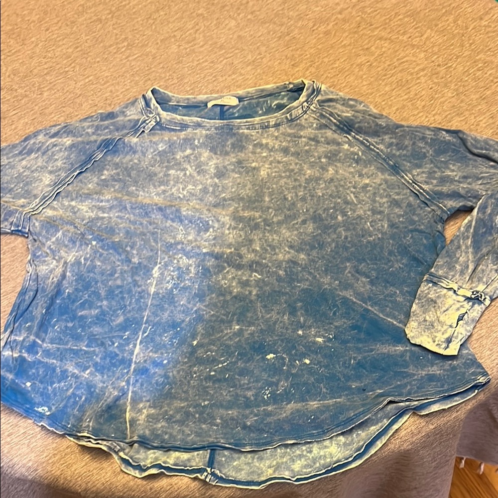 Zenana Blue Tie-Dye Top